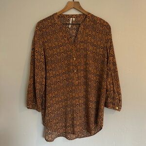 Geometric Print Blouse